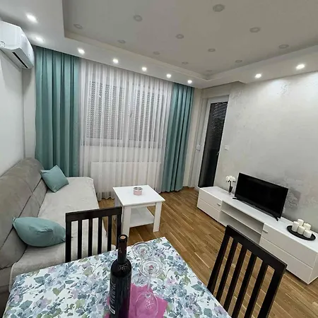 Andjela شقة دوبوي